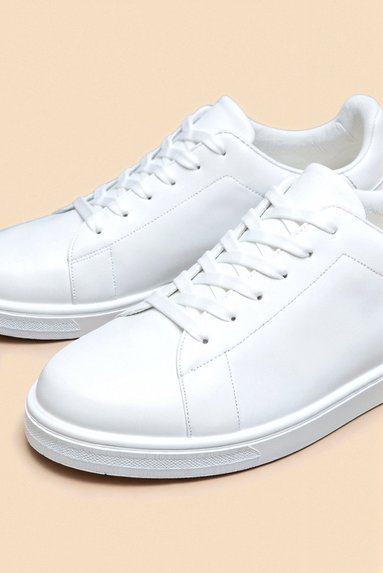 NOBA Classic Sneaker