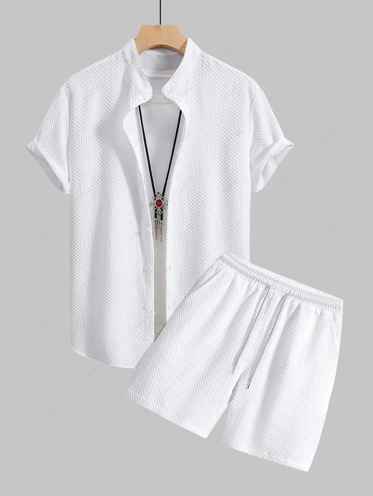 Zweiteiliges Herren-Set, einfarbig, strukturiertes Kurzarmhemd mit Knopfleiste und lässige Shorts mit Kordelzug, hellblau-weiß